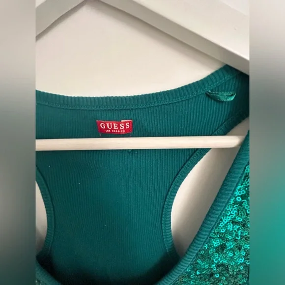 GUESS - Picture 2 of 3